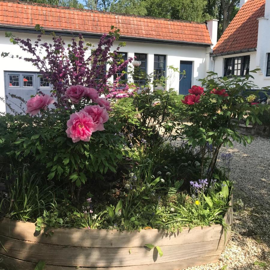 Bed And Breakfast Ros & Marc Wezembeek-Oppem Esterno foto