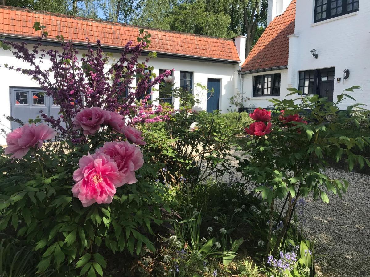 Bed And Breakfast Ros & Marc Wezembeek-Oppem Esterno foto